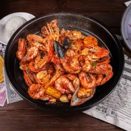 Paw Seafood Bucket